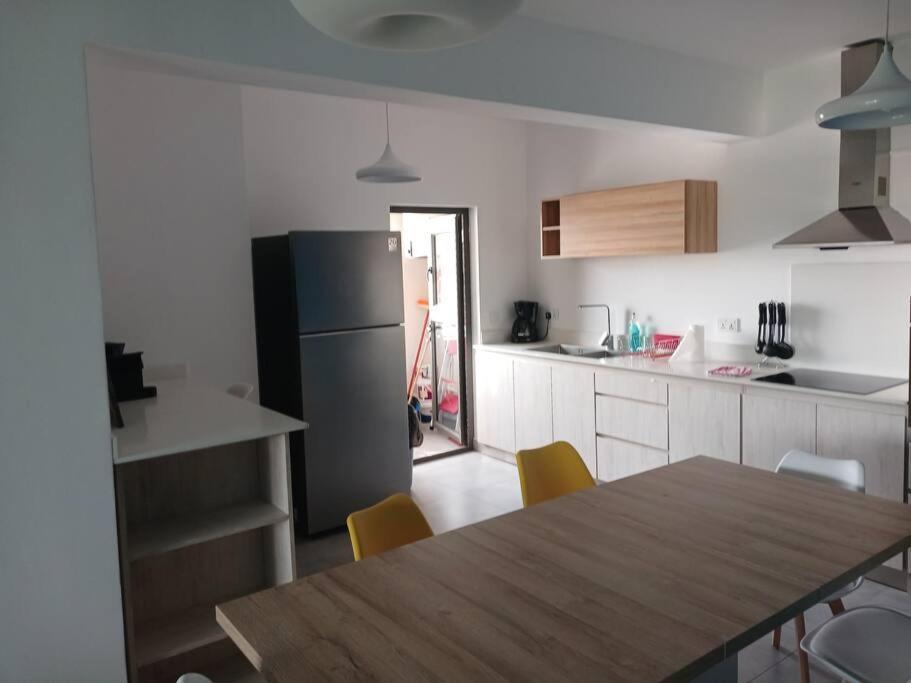 Grand Contemporain Sur Proche De La Apartament *